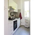 Casa *